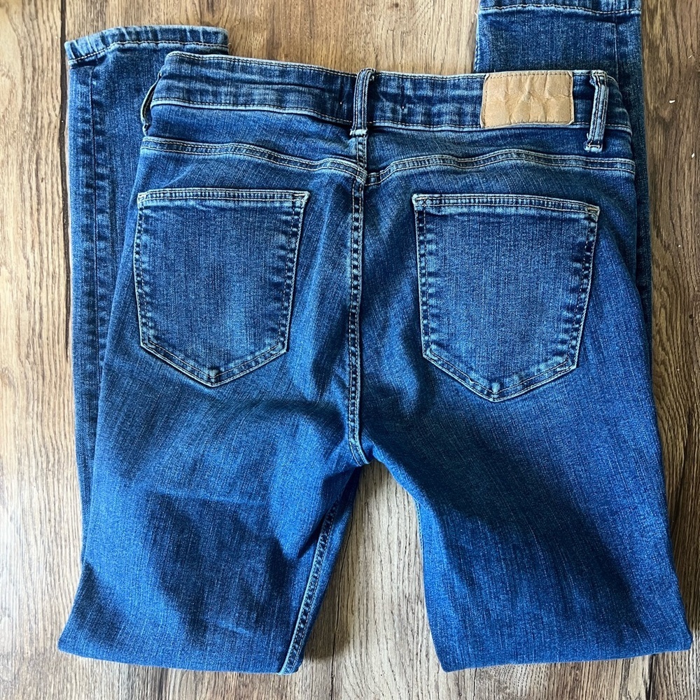 Zara ladies skinny jeans, size 28 super stretched denim five pocket style
